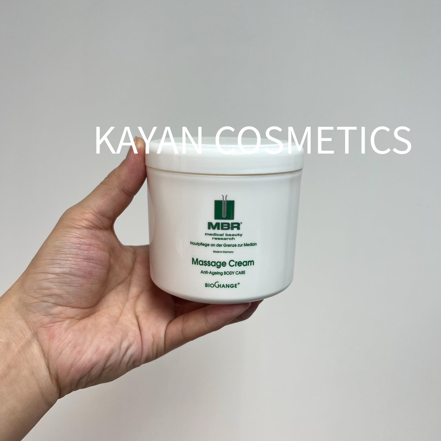 包順豐 德國 MBR MedicalBeauty Research MBR按摩膏去角質黑頭補水深層清潔清潔收縮毛孔嫩膚
400ml Hautpflege an der Grenze zur Medizin Massage Cream