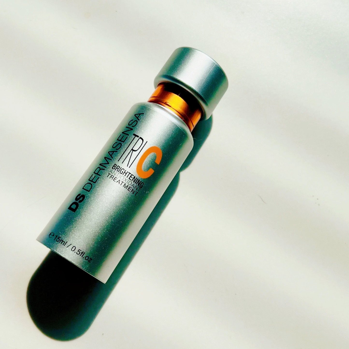 包順豐 DS DERMASENSA DS德瑪森氏 10%VC三合一妝前精華乳不染黃VCIP抗氧化 TRI C BRIGHTENING ANTIO OXIDANT TREATMENT 15ml