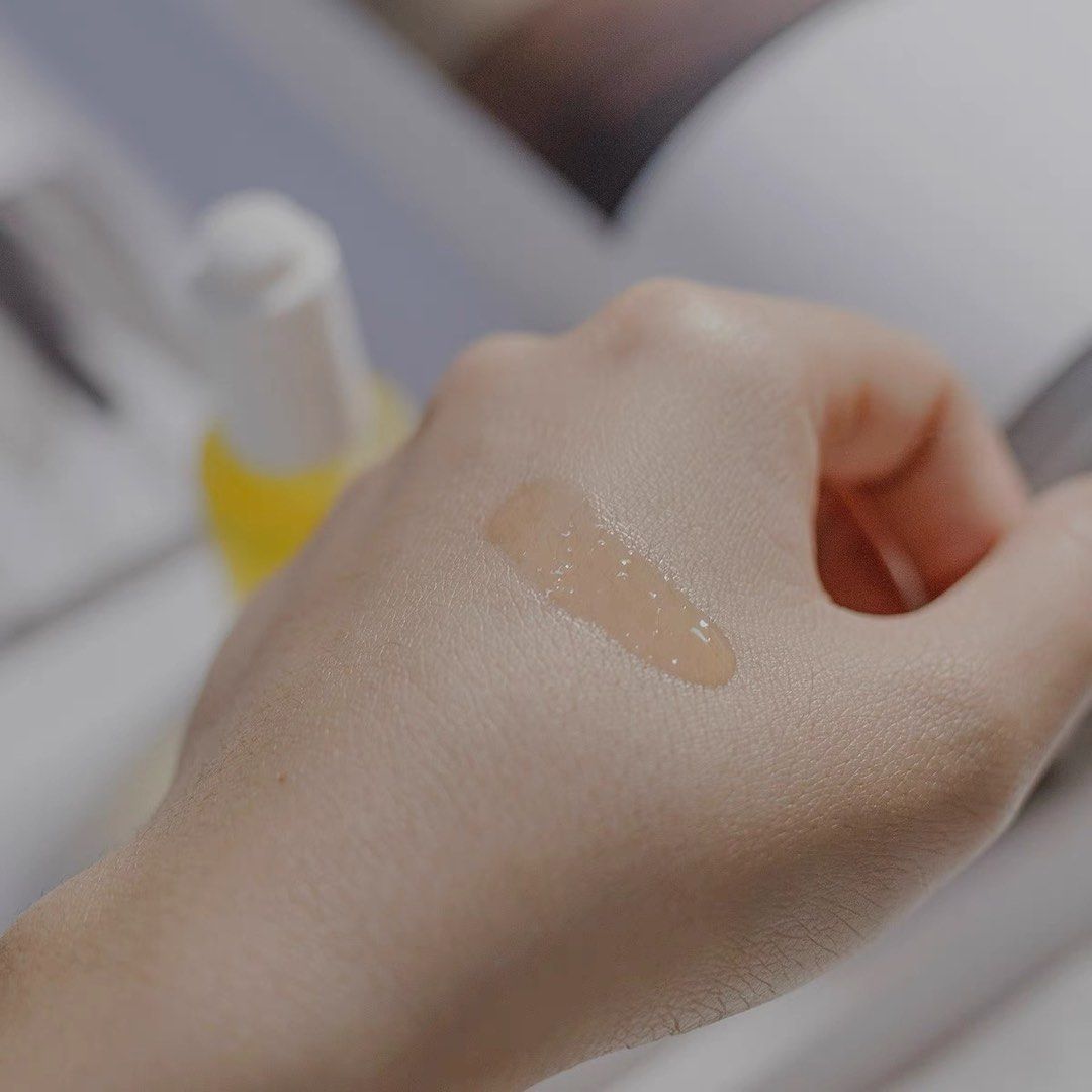 包順豐 美國 Sundari CHAMOMILE EYE OIL 洋甘菊精華眼部眼油 eye。Huile pour les yeux à la Camomille 10ml