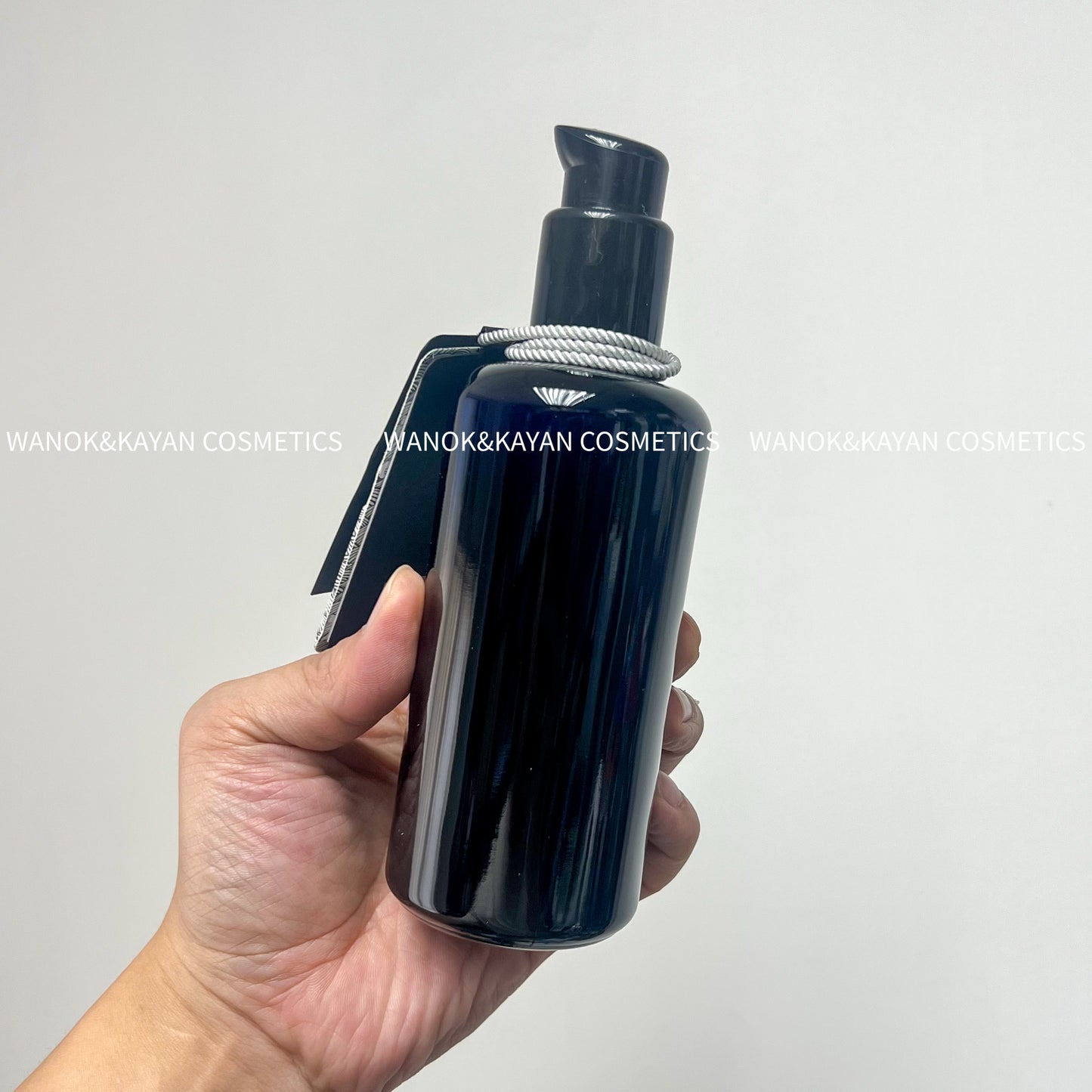 包順豐 ARgENTUM 歐臻廷 保濕身體精華乳滋潤銀乳200ml身體乳無盒 Argentum Apothecary 極緻補濕身體乳霜 200ml ARgENTUM HYDRATING BODY CREAM