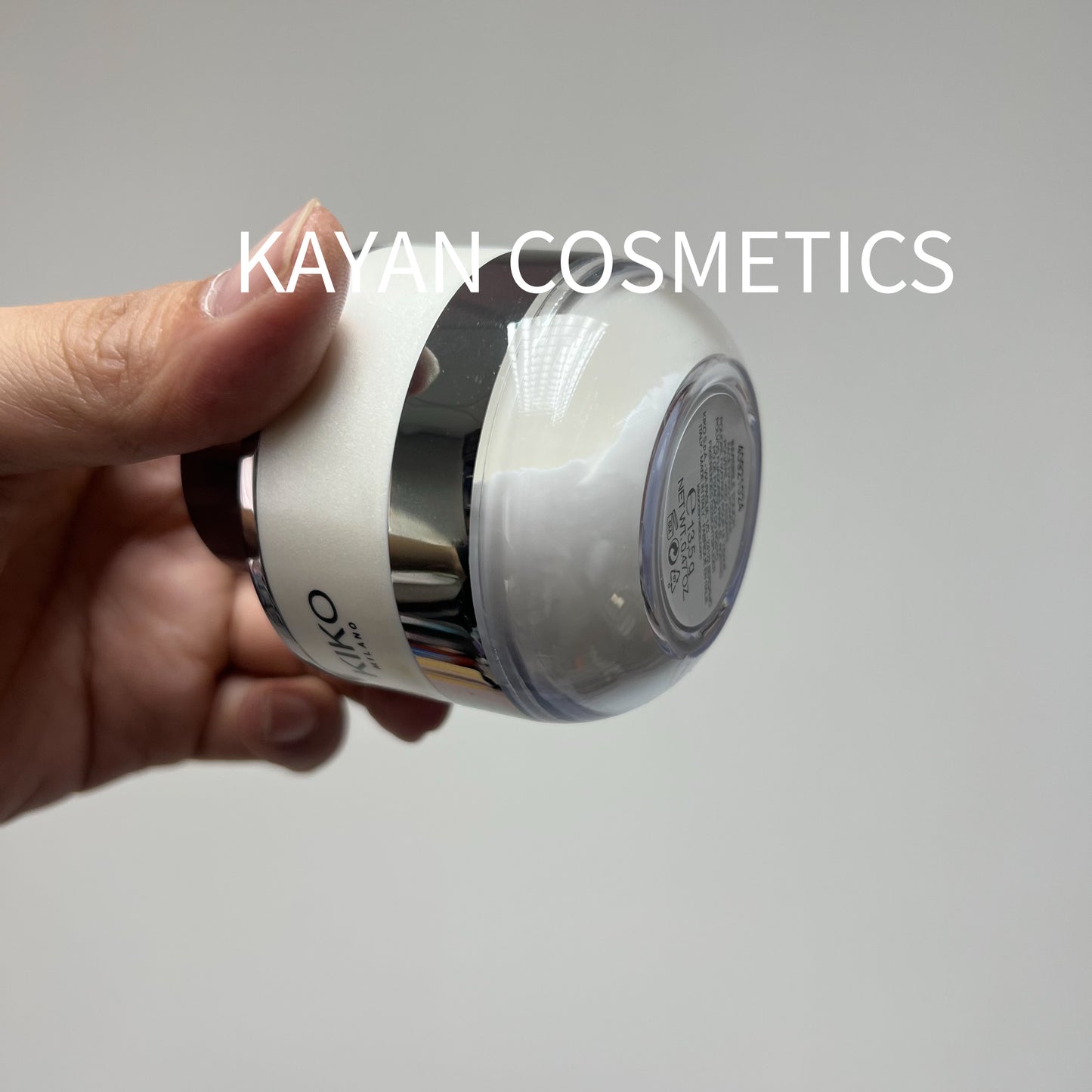 包順豐 KIKO 定妝散粉蘑菇蜜粉 隱形定妝蜜粉13.5g 輕清透定妝散粉蜜粉持久控油防水隱形毛孔遮蓋蘑菇散粉 INVISIBLE TOUCH FACE FIXING POWDER POUDRE DE FIXATION POUR VISAGE