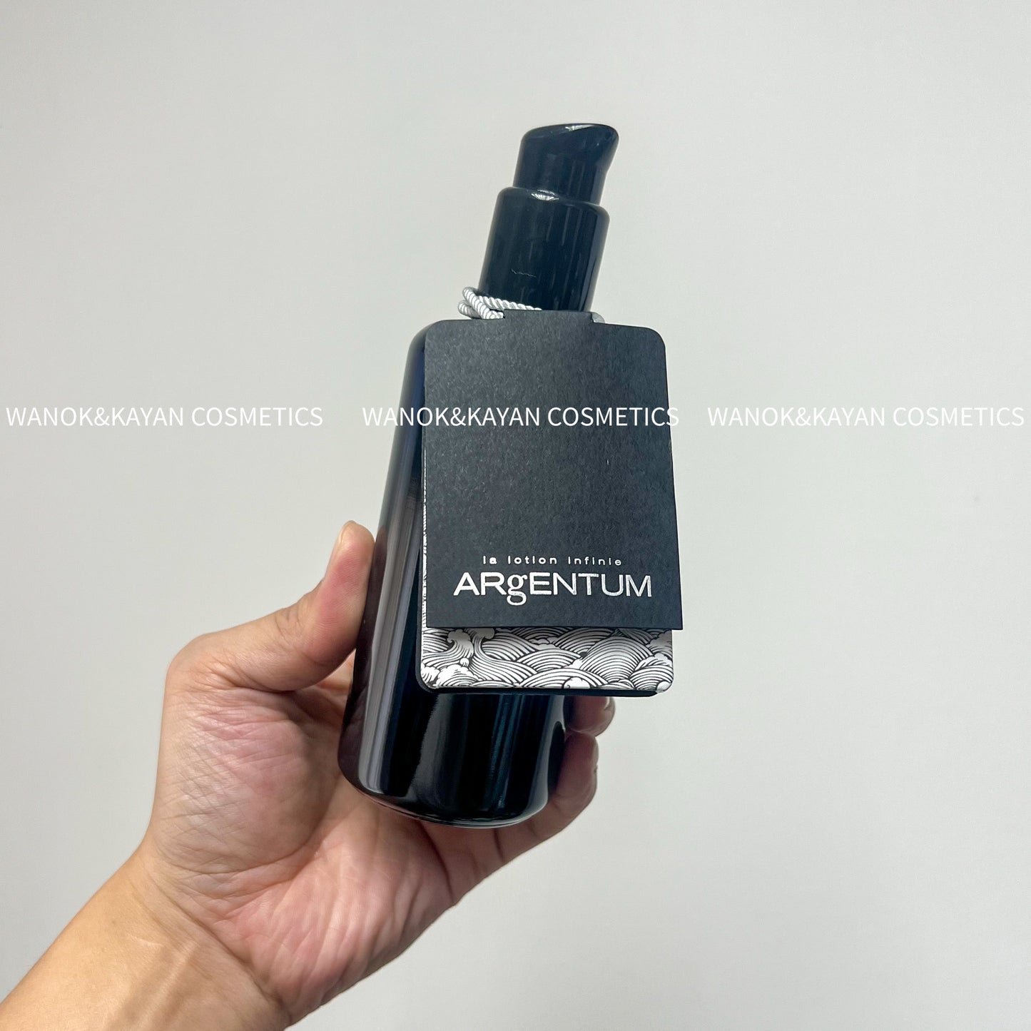 包順豐 ARgENTUM 歐臻廷 保濕身體精華乳滋潤銀乳200ml身體乳無盒 Argentum Apothecary 極緻補濕身體乳霜 200ml ARgENTUM HYDRATING BODY CREAM