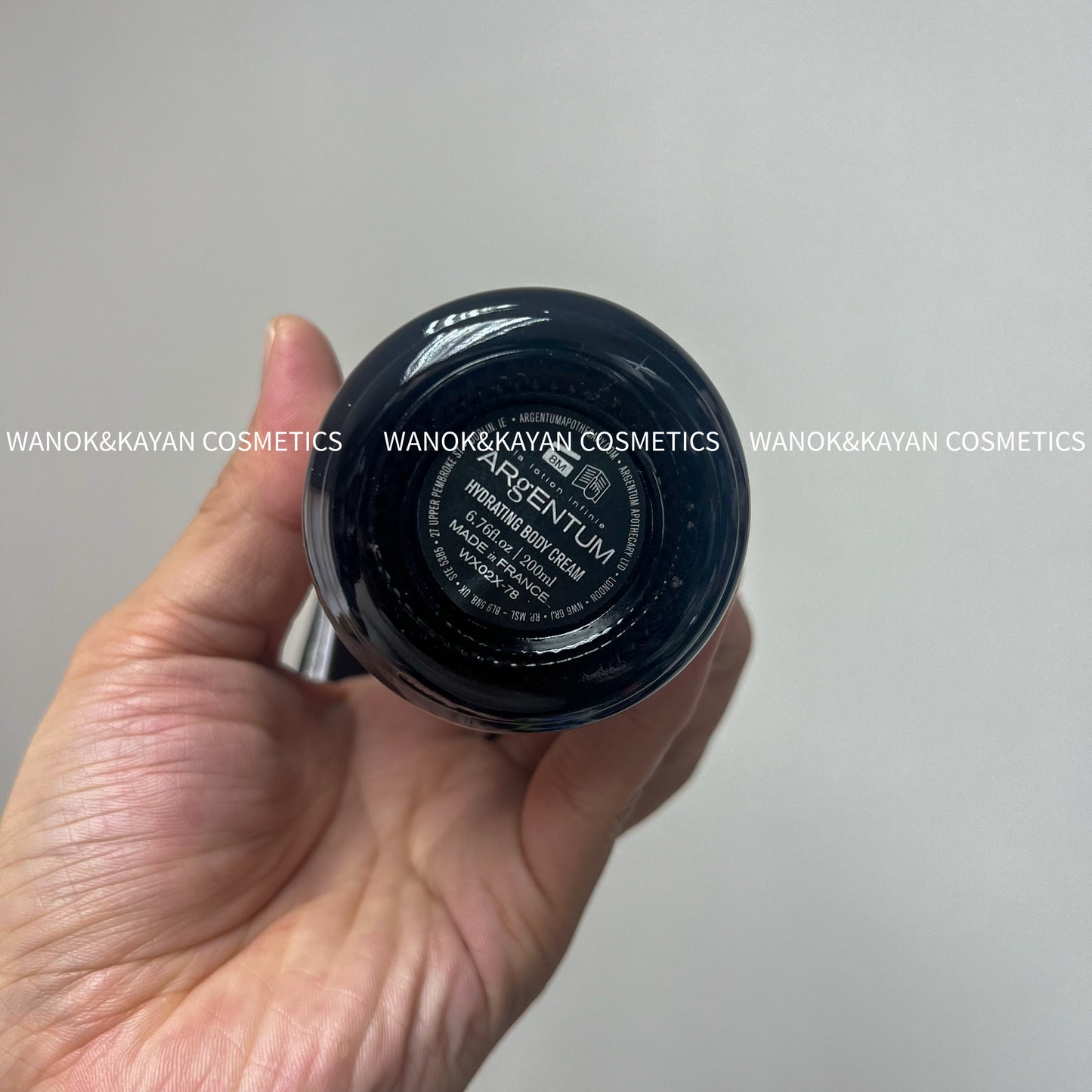 包順豐 ARgENTUM  歐臻廷 保濕身體精華乳滋潤銀乳200ml身體乳無盒 Argentum Apothecary 極緻補濕身體乳霜 200ml   ARgENTUM  HYDRATING BODY CREAM