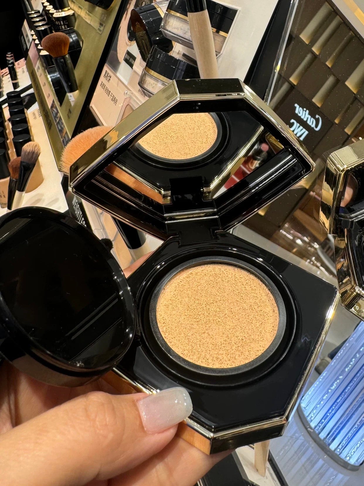新版 包順豐 BOBBI BROWN 芭比波朗 新品六角形蟲草氣墊 一 二號色滋潤遮瑕