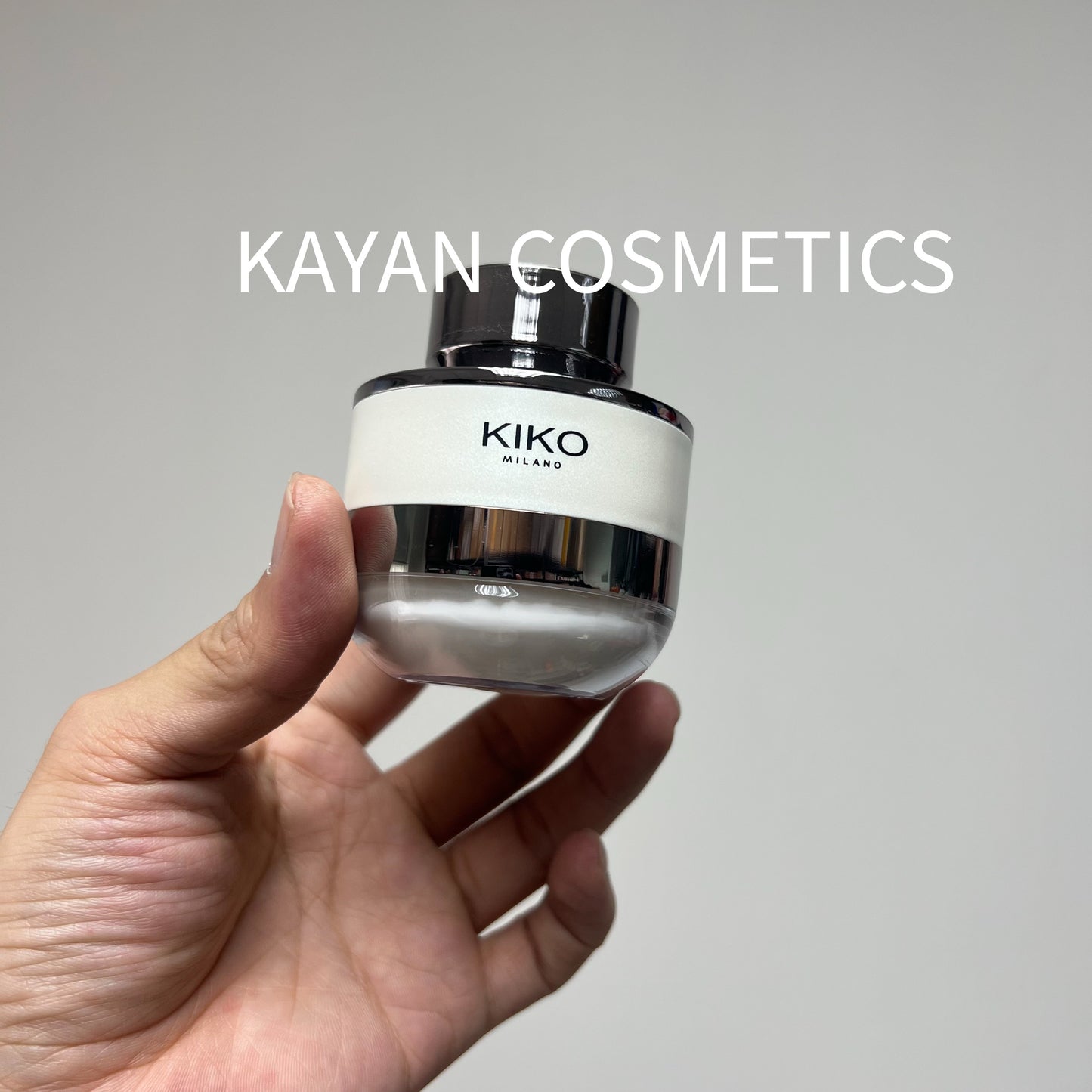 包順豐 KIKO 定妝散粉蘑菇蜜粉 隱形定妝蜜粉13.5g 輕清透定妝散粉蜜粉持久控油防水隱形毛孔遮蓋蘑菇散粉 INVISIBLE TOUCH FACE FIXING POWDER POUDRE DE FIXATION POUR VISAGE